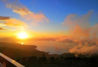 Breezy Tagaytay Condo has Balcony rooms