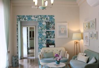 Hotel Flora has Balcony rooms