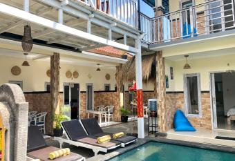 The Nau Home has Balcony rooms