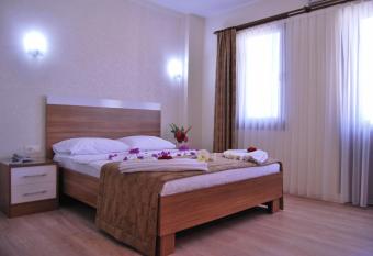 Hotel Binlik has Balcony rooms