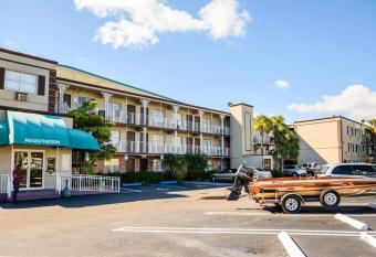Executive Economy Lodge has Smoking rooms