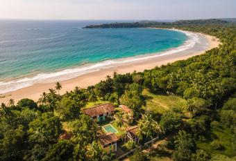 The Last House has Balcony rooms