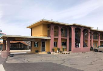 Rodeway Inn Albuquerque Downtown on Rt 66 has Smoking/Balcony rooms