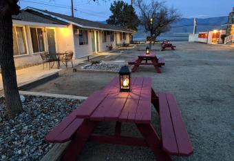 Lakeview Motel allows 18 year olds to book a room