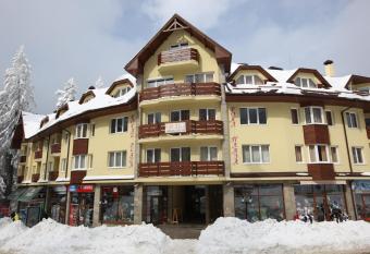 Royal Plaza Apartments Borovets has Balcony rooms