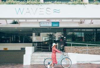 Waves Byron Bay has Balcony rooms