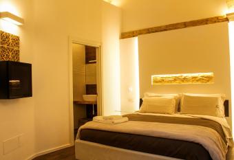 Signuria Dimora Esclusiva allows 18 year olds to book a room