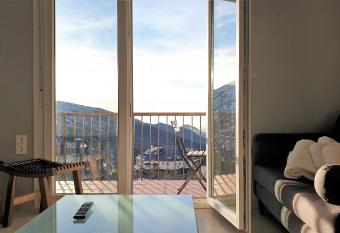 TODOSIERRANEVADA ZONA BAJA - EDIFICIO ATLAS - VISTAS A LA MONTANA - Junto a los Telecabinas allows 18 year olds to book a room