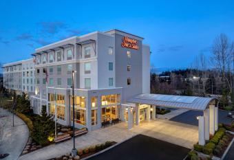 Hampton Inn & Suites Seattle/Federal Way has Balcony rooms