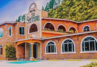 Hotel La Serrania allows 18 year olds to book a room