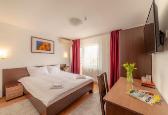 Pension Cluj has Balcony rooms