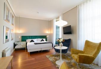 Pazo de Mendoza has Balcony rooms