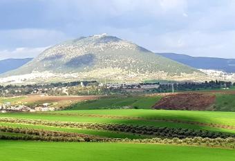 Tabor Land Guest House has Balcony rooms