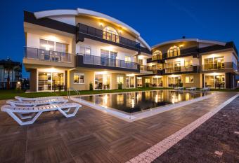 Lara Beach Homes has Balcony rooms