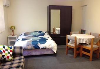 Thornleigh garden view, comfortable & tranquil has Balcony rooms