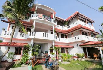 Lazies Midigama has Balcony rooms