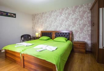 Sophie`s Garden allows 18 year olds to book a room