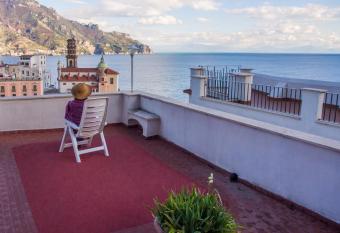 Casa Almagio - Atrani Amalfi coast - terrace & seaview has Balcony rooms