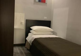 Caio Duilio B&B has rooms with a private hot tub