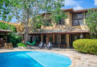 Pousada da Cyssa allows 18 year olds to book a room