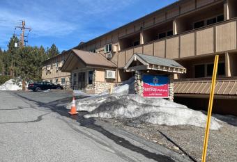 SureStay Plus Hotel by Best Western Mammoth Lakes has Balcony rooms