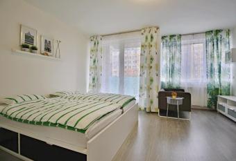 Nice and refreshing flat in Prague allows 18 year olds to book a room