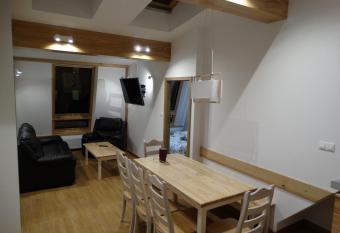 Apartamenty Pod R    ami has Balcony rooms