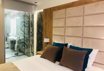 Hotel Ines has Balcony rooms