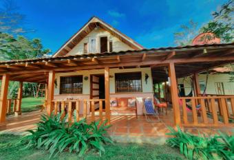 La Flor de Loto has Balcony rooms
