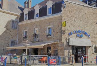 Le Cadoudal allows 18 year olds to book a room