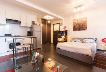 le stud has Balcony rooms