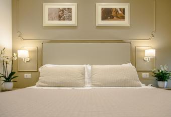 Hotel Ambassador has Balcony rooms