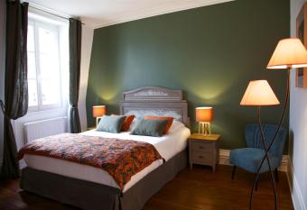 La boh  me - Chambres d   h  tes has Balcony rooms