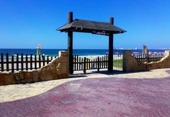 Maamoura Beach apartment has rooms with a private hot tub