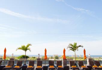 Ocean Club Hotel has Balcony rooms