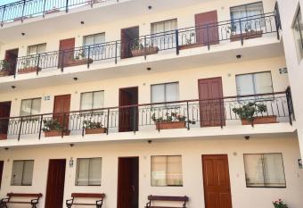 Hostal La Casona has Balcony rooms