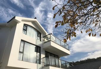 Hangzhou Sansu Hotel has Balcony rooms