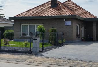 B&B Sogni d oro allows 18 year olds to book a room