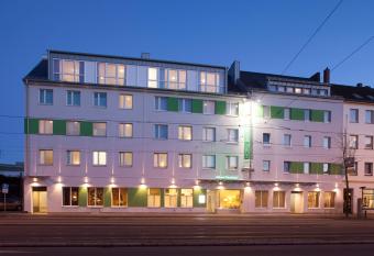 Hotel Westfalia allows 18 year olds to book a room