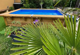 Gite Au Grenier Cosy has Balcony rooms