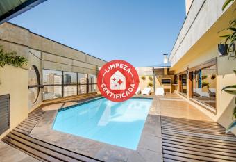 Capital O Park Tower, Campinas allows 18 year olds to book a room