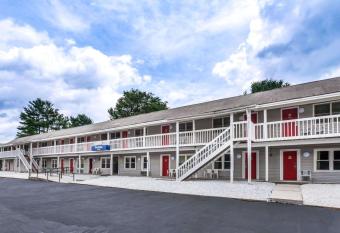 Travelodge by Wyndham Great Barrington Berkshires has Balcony rooms