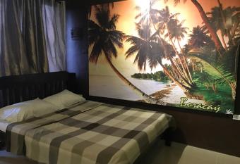 HR s Residence has Balcony rooms