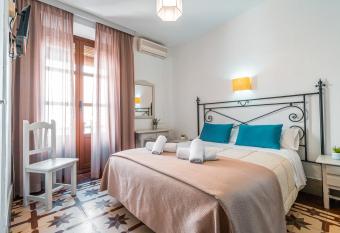 Veronica Centro has Balcony rooms