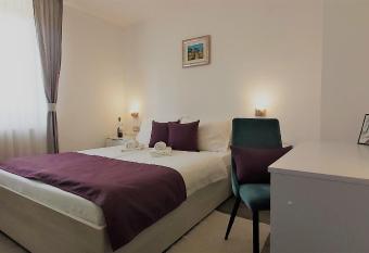 Villa Iva has Balcony rooms