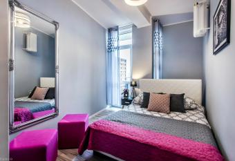 ClickTheFlat Tamka Street Apart Rooms allows 18 year olds to book a room