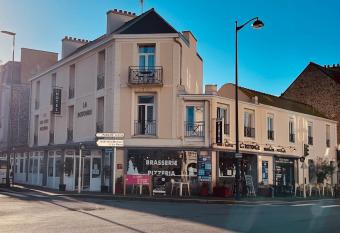 La Rotonde allows 18 year olds to book a room