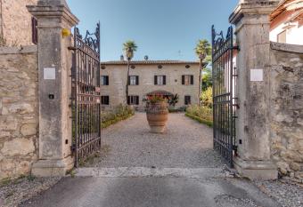 Agriturismo Tenuta Di Mensanello has Balcony rooms