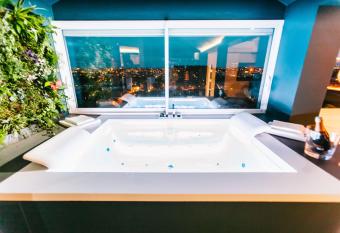 Parenth  se Concept Room allows 18 year olds to book a room