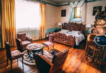 Florencio Casa Hacienda has Balcony rooms